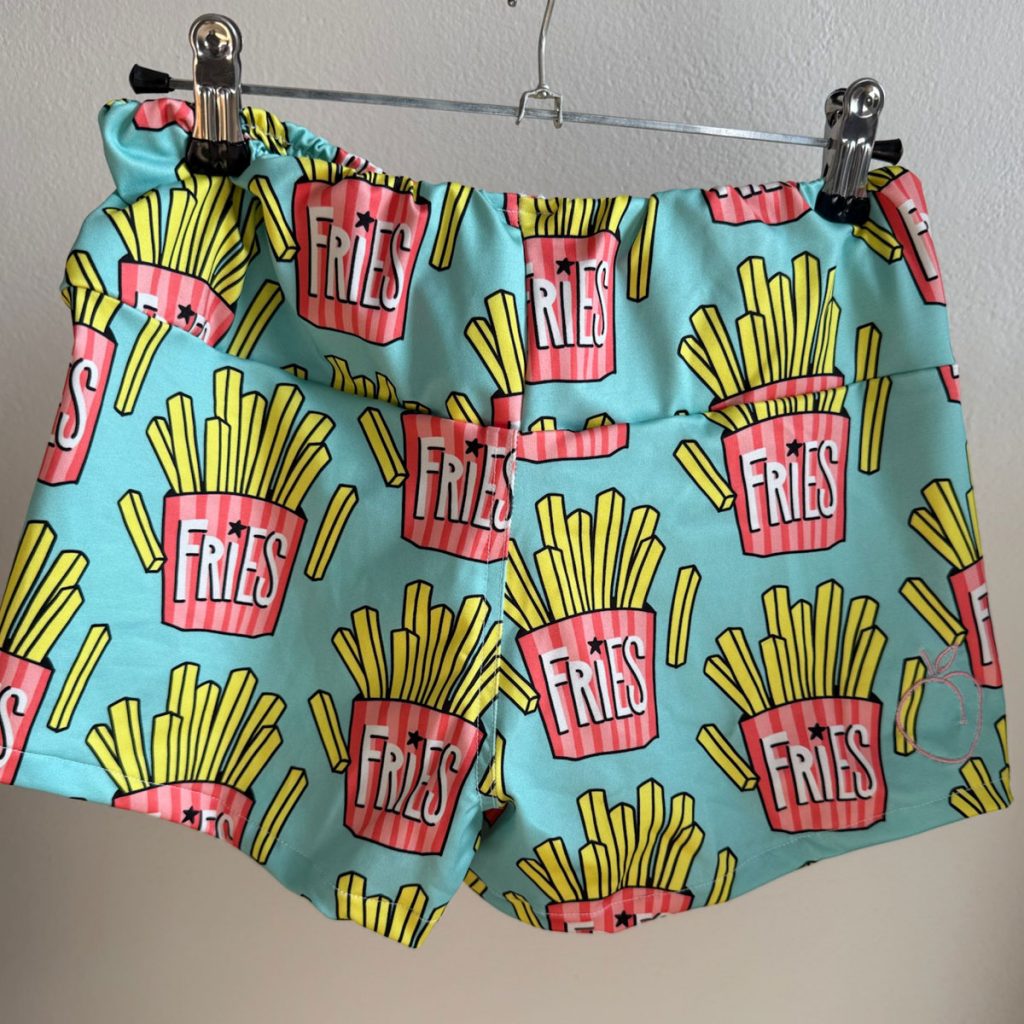 Salty Fries Shorts - Low Waist - Short Leg