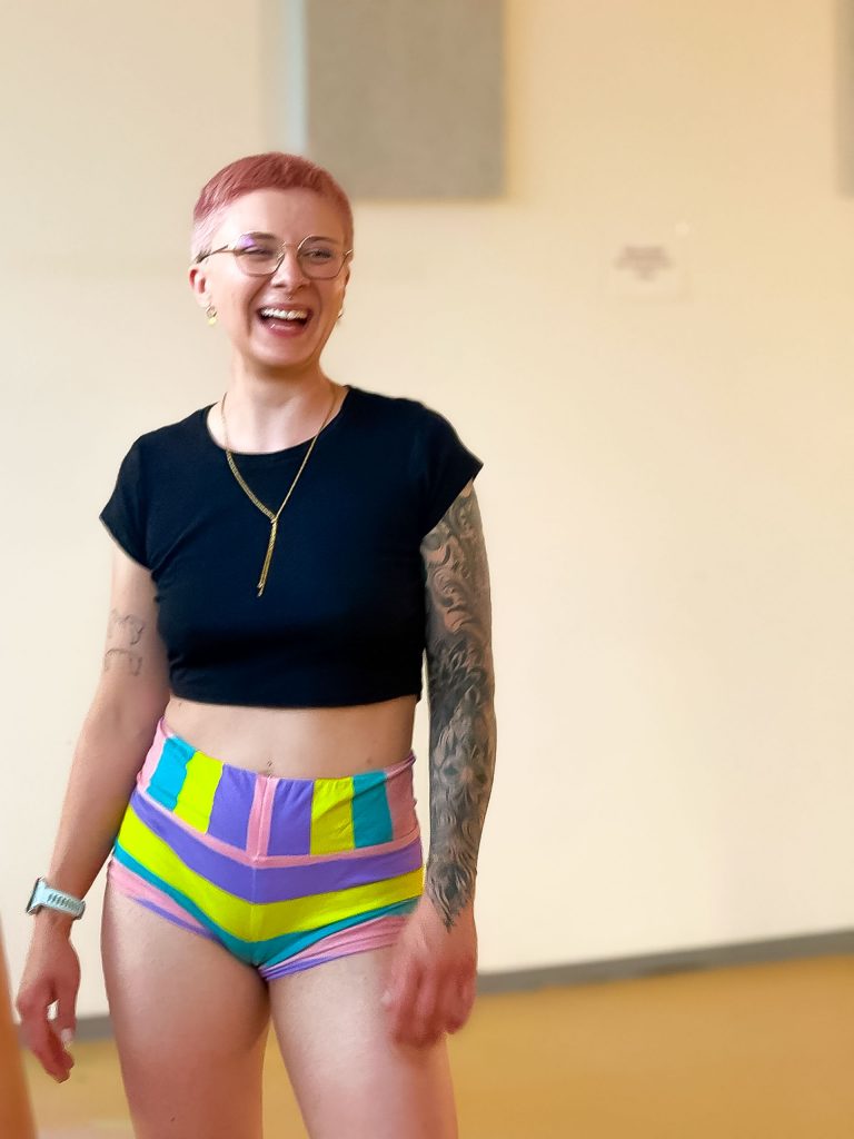 Candy Cheeks Shorts - Low Waist - Short Leg